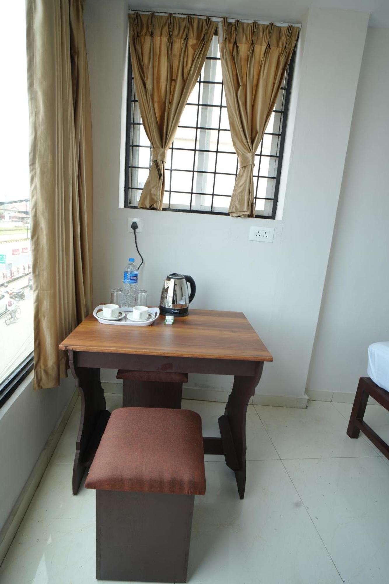 Отель Port View Residency Pvr Недумбассери Экстерьер фото