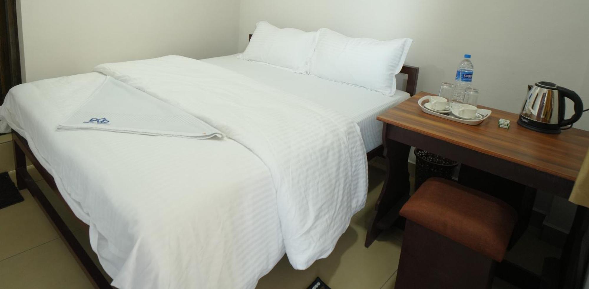 Отель Port View Residency Pvr Недумбассери Экстерьер фото