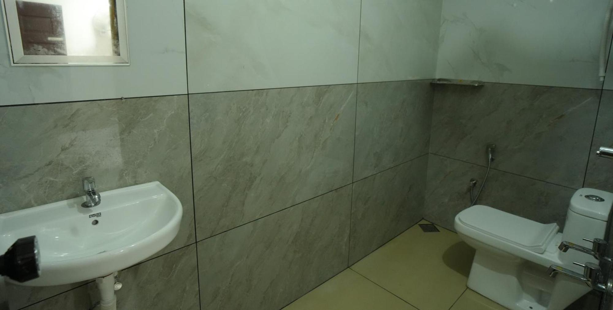 Отель Port View Residency Pvr Недумбассери Экстерьер фото